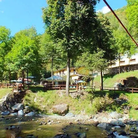 Alpstuga Chalet With One Bedroom In With Wonderful Mountain View Shared Pool Enclosed Garden 60 Km From The Slopes *